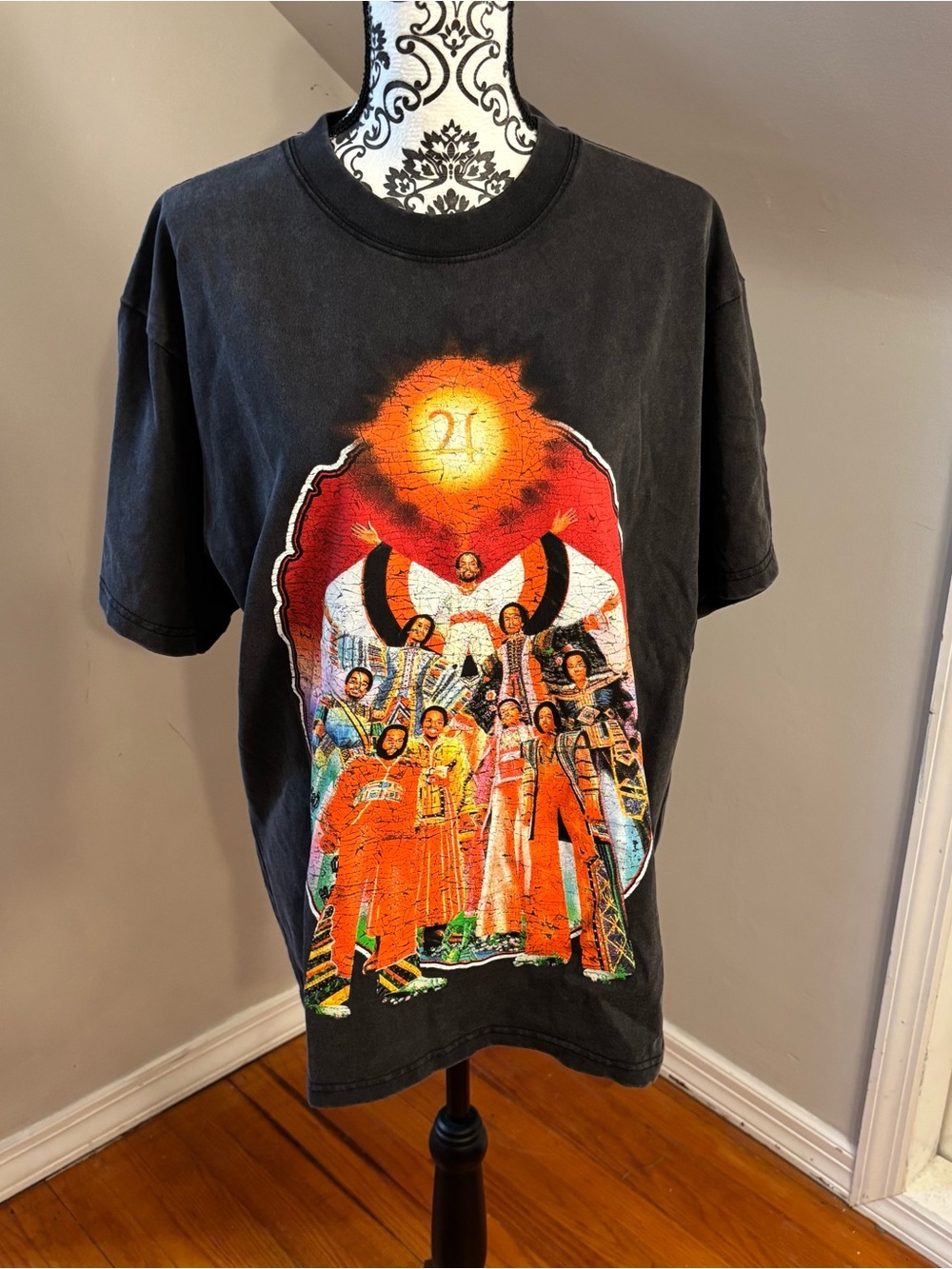 NWOT Earth Wind & Fire Let's Groove Tour T-Shirt Size Medium Band Tee 70s Soul